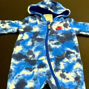 Nike onesie 6M